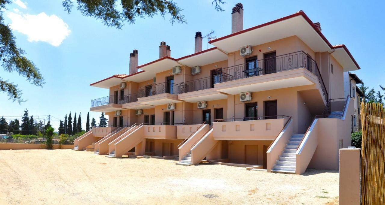 Houses Nikolaos Afytos Exterior photo